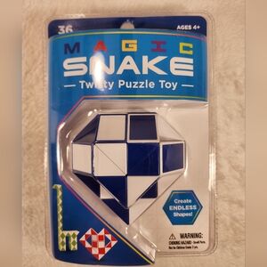 MAGIC SNAKE  TWISTY PUZZLE TOY  36 WEDGES  CREATE ENDLESS SHAPES  NEW.